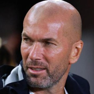 开云app-齐达内去费内巴切？他只在准备2026执教法国队