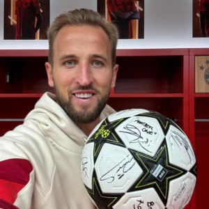 开云登录入口-9比2+五连胜回应质疑！孔帕尼：不在乎喷子怎么说