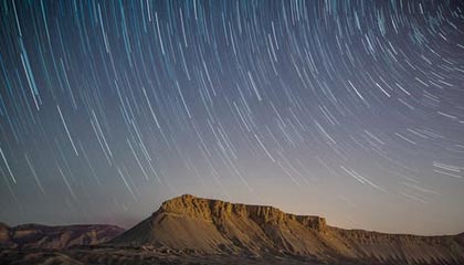 小区业主还原于朦胧坠楼细节：友人曾用衣物遮面，警方排除刑嫌